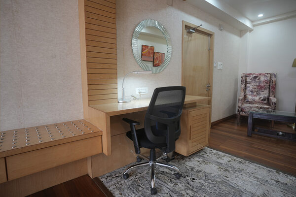 Guest room work area